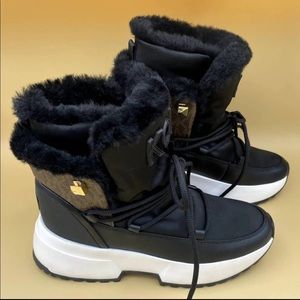 Michael kors cassia Bootie sz 5.5